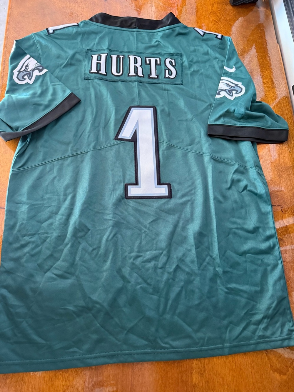 Jalen Hurts Philadelphia Eagles #1 Football Jersey Size Medium - Picture 3 of 4